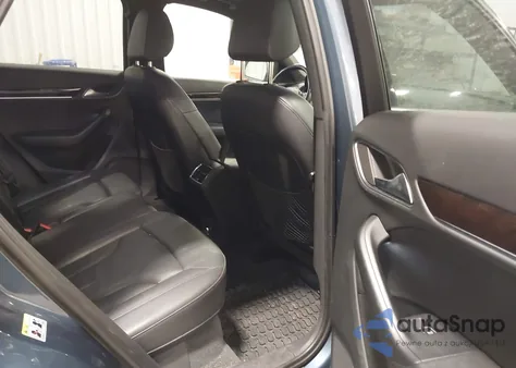 2016 Audi Q3 2.0T Premium Plus z USA, uszkodzony, nr VIN WA1EFCFS7GR010457